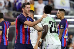 Robert Lewandoski and Vinicius Jr